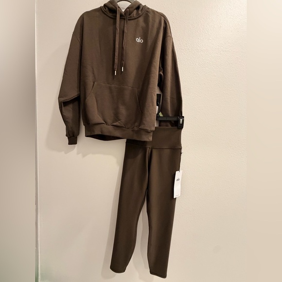 ALO Yoga Other - ALO Yoga Brown Activewear Set - Chocolate Tone